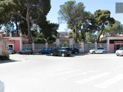 Giungiamo ora di fronte a villa Anna, dimora indicata da tutti i libri di arte come un autentico gioiello della citt�